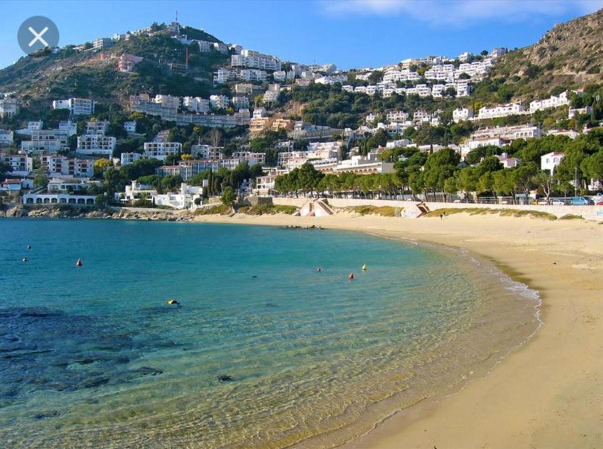 Apartamento para FAMILIAS a 50 metros de la playa Rosas Exterior foto