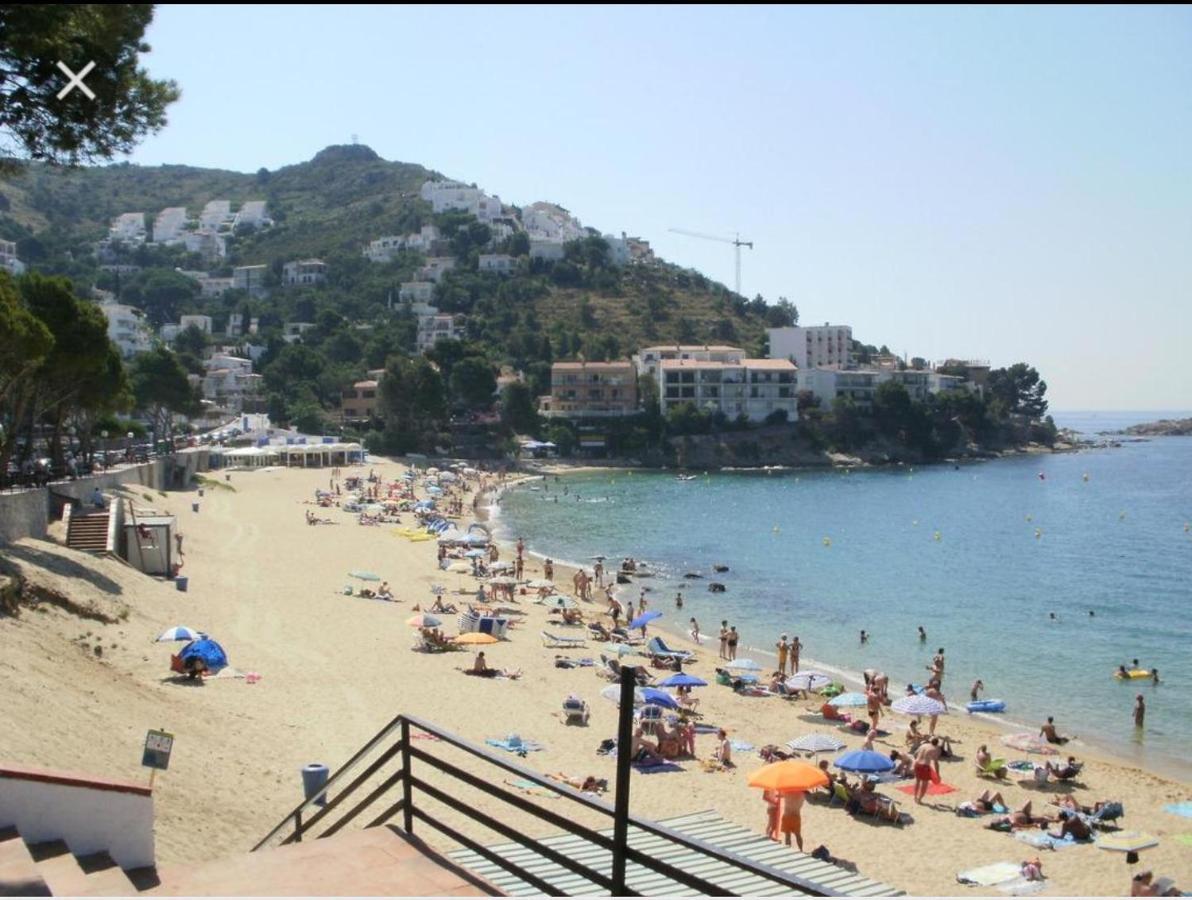 Apartamento para FAMILIAS a 50 metros de la playa Rosas Exterior foto